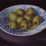 210506-olives-on-a-bluewhite-plate-7x5