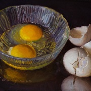 220317-cracked-eggs-in-a-glass-bowl-8x6