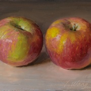 220812-two-fuji-apples-7x5
